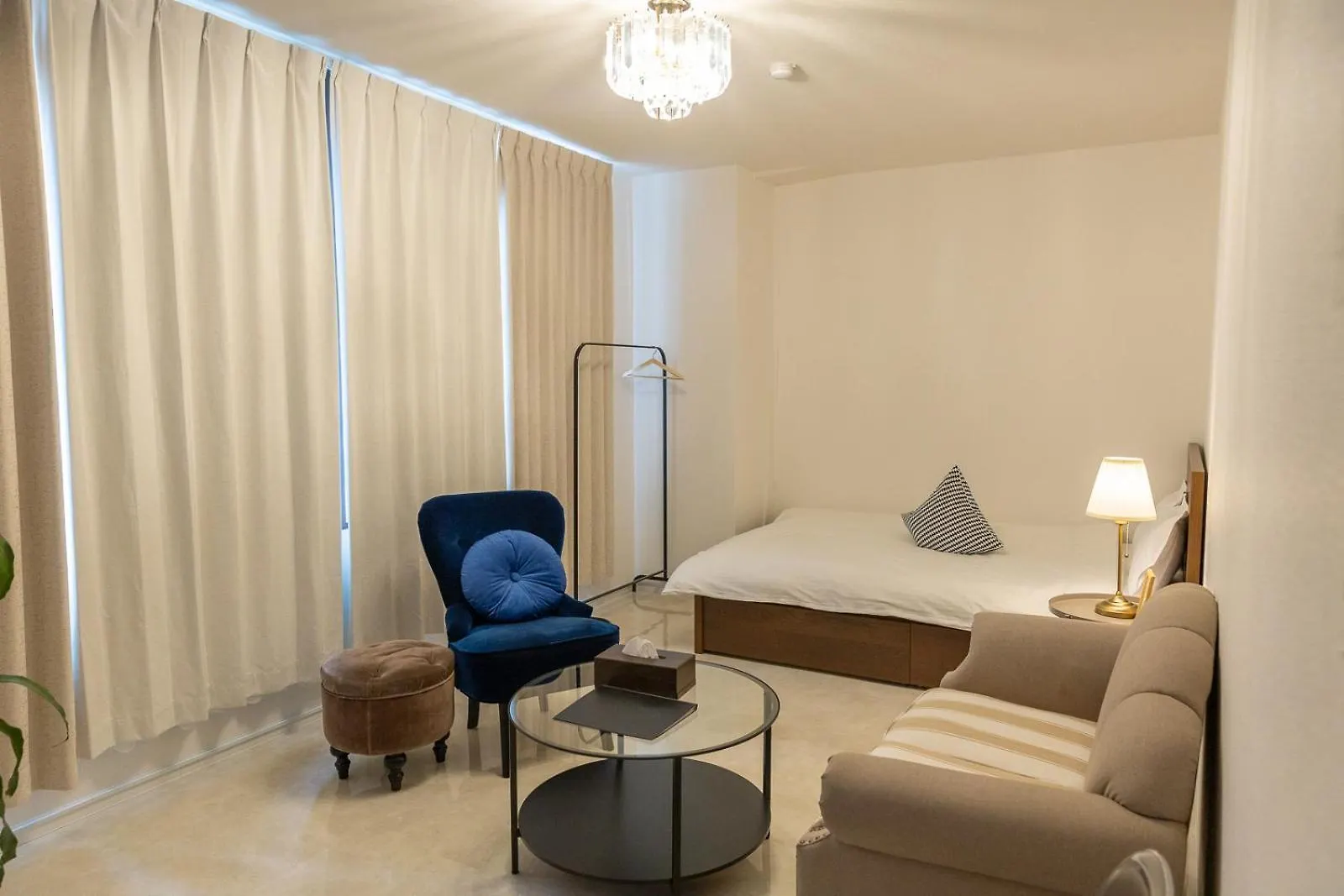 Elena Premium Namba Stay Osaka 0*,